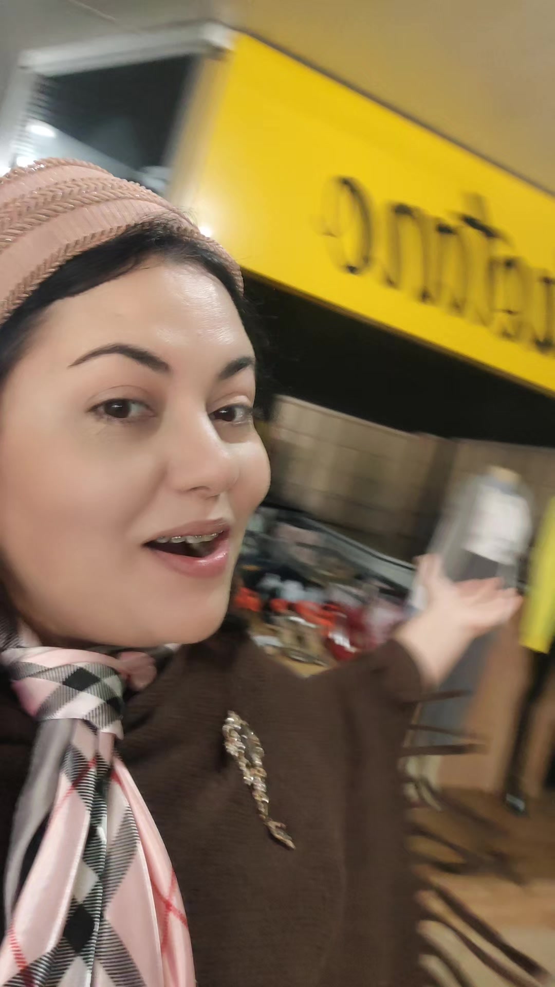 @Larahmel