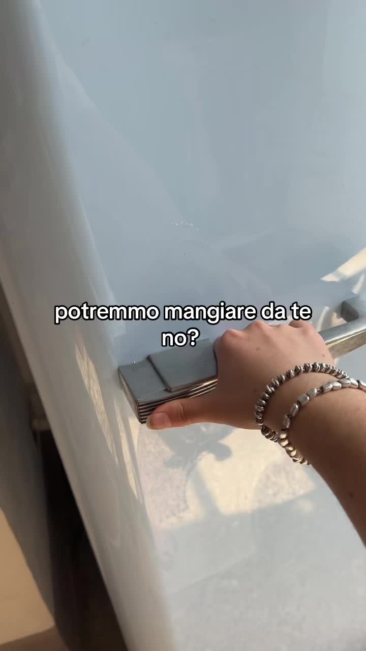 @carola