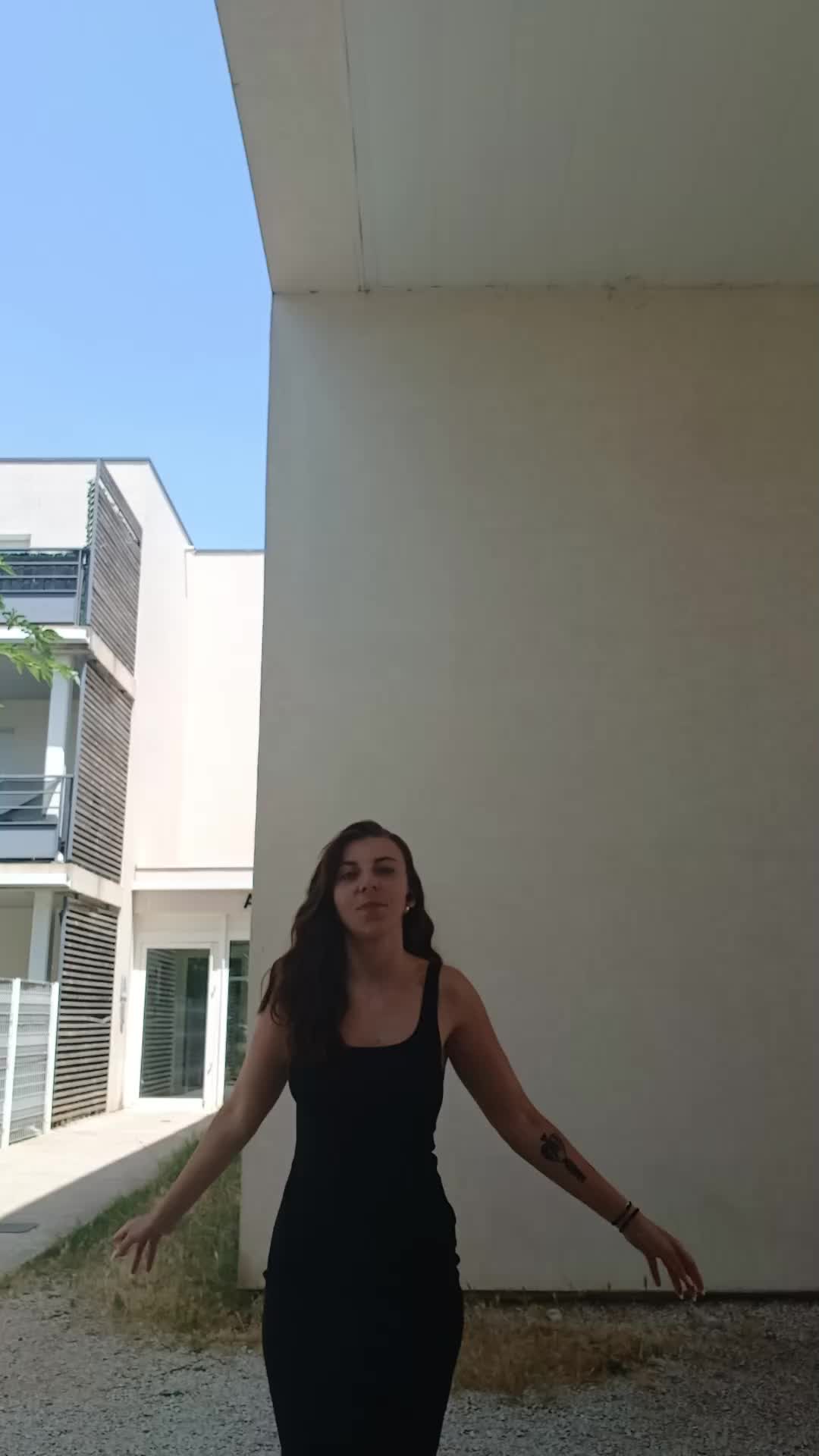 @emybrm