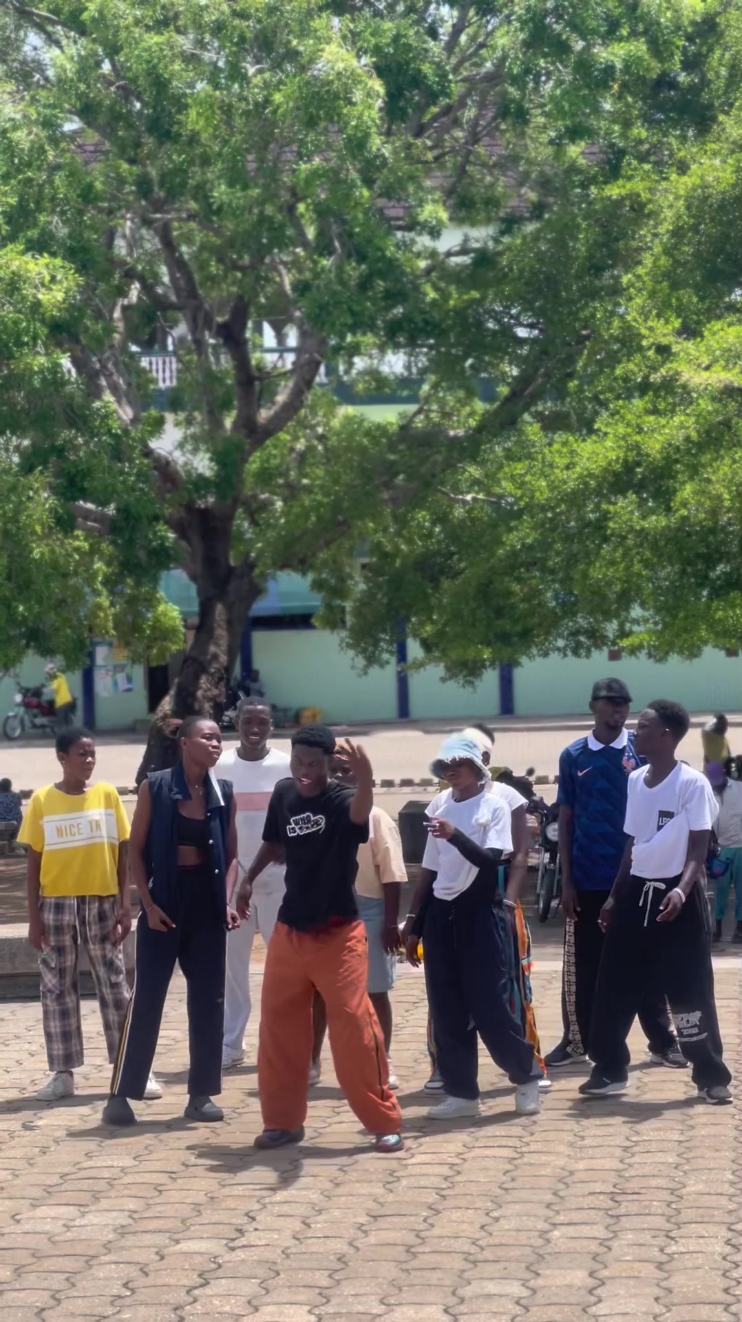 @LES LÉGENDAIRES🇧🇯