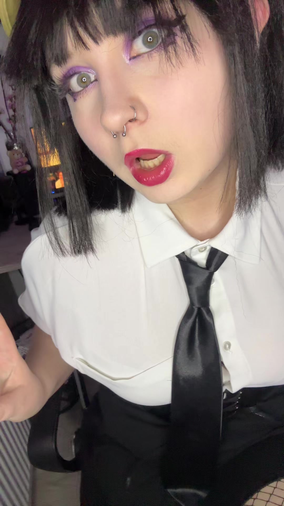 @Carmen<𝟥