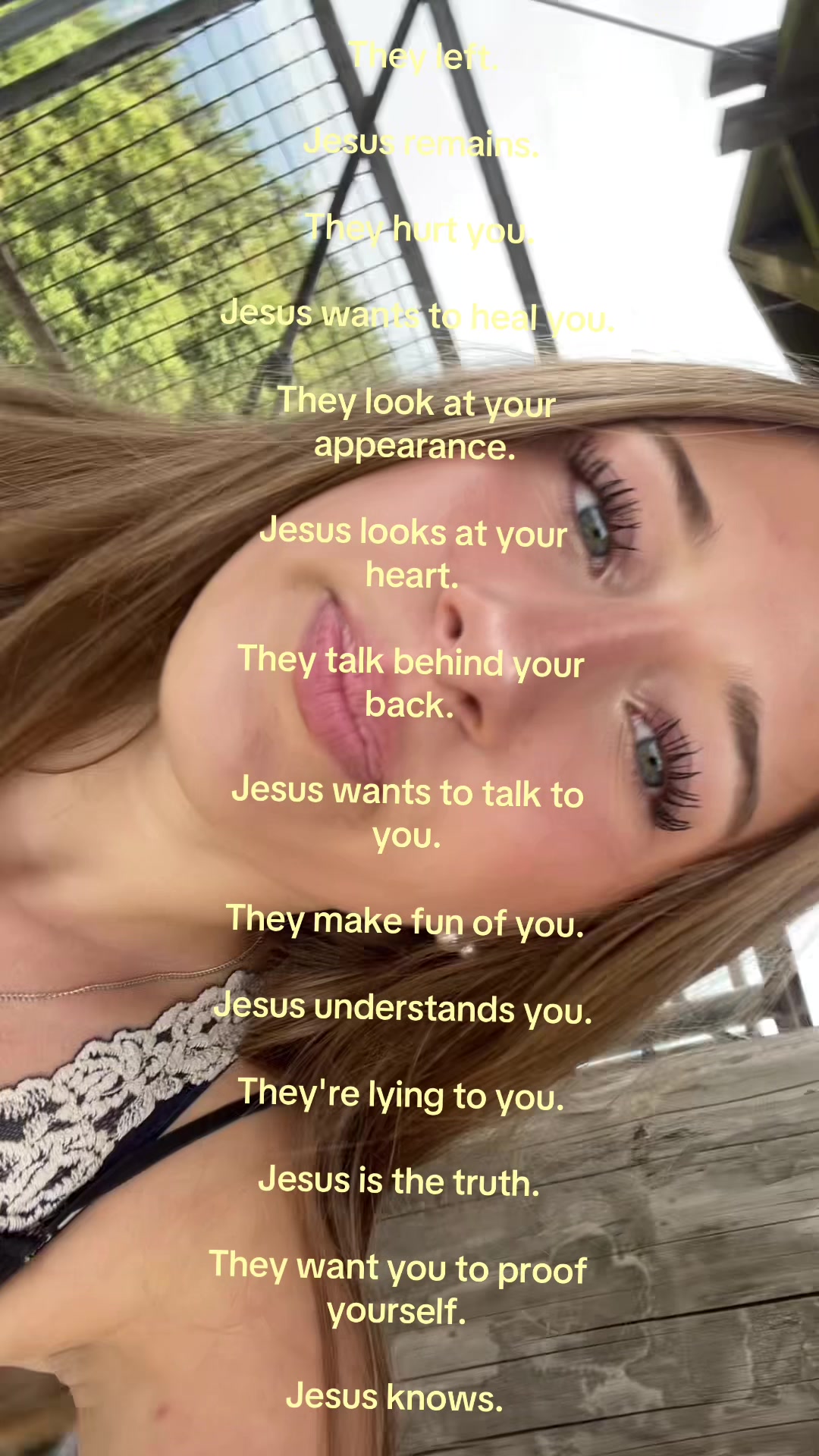 @⃟