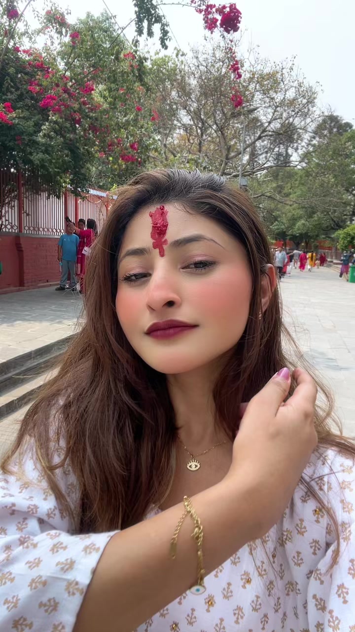@Kriti kandel