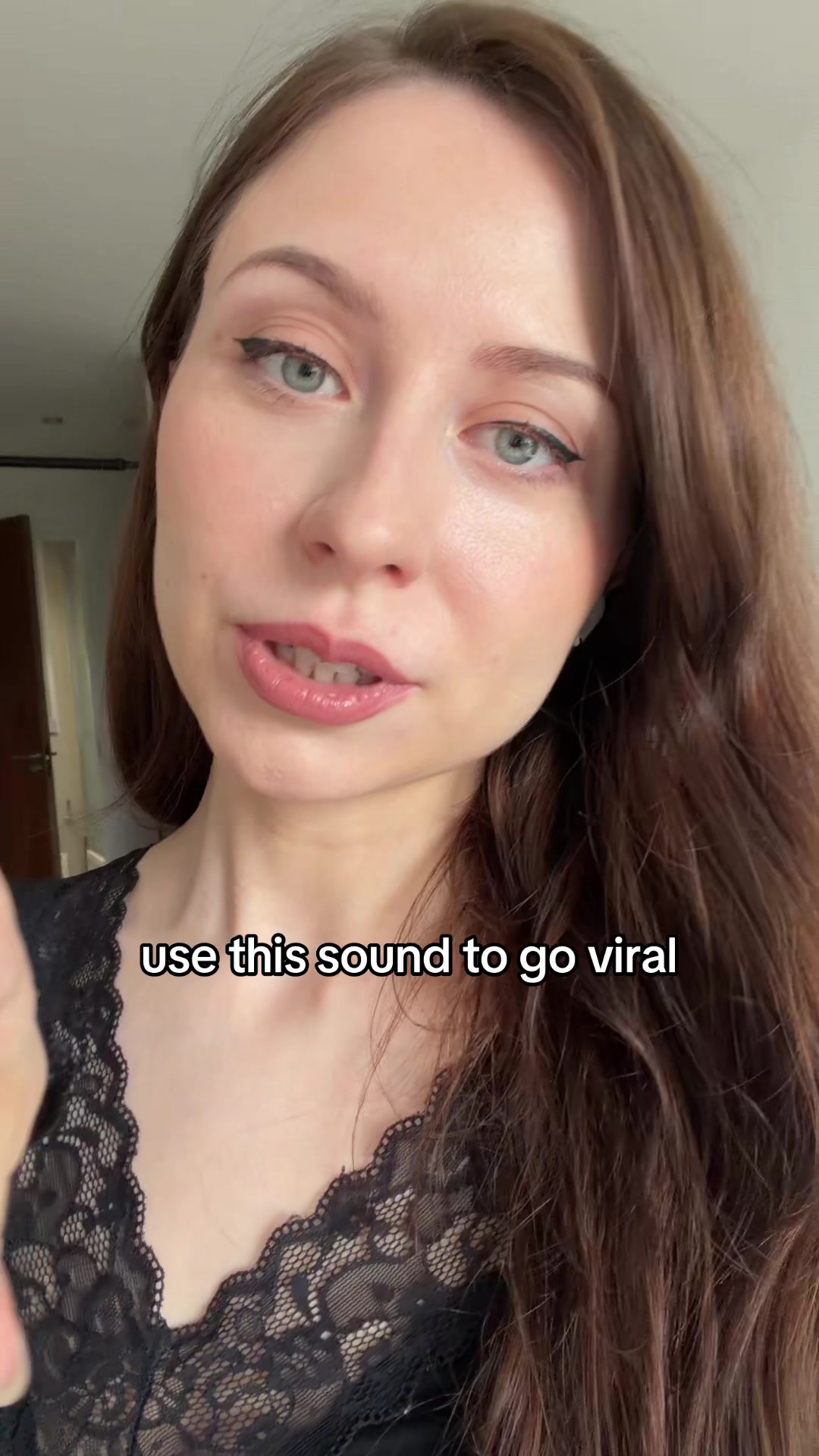 @V 🦋