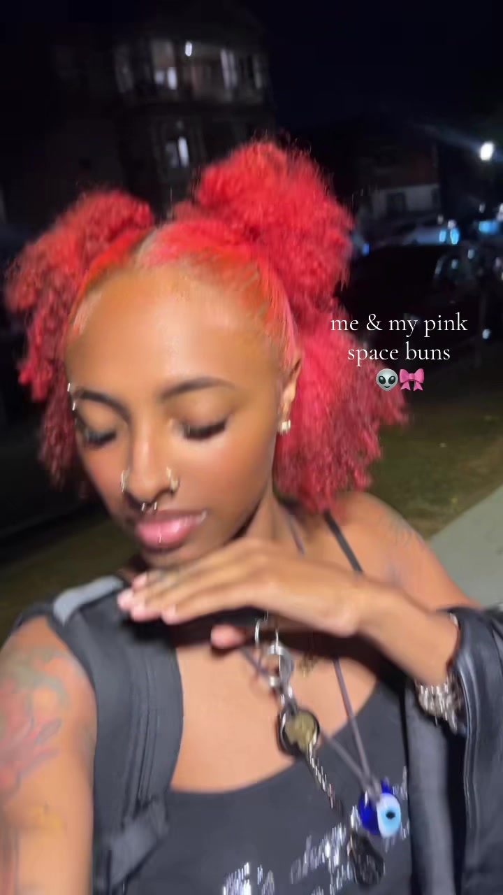 @KURLYWRLD ✶