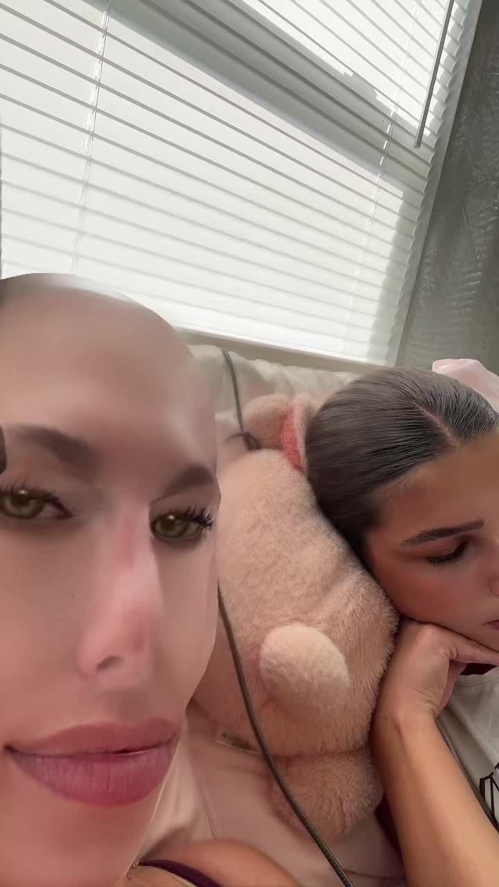 @👄