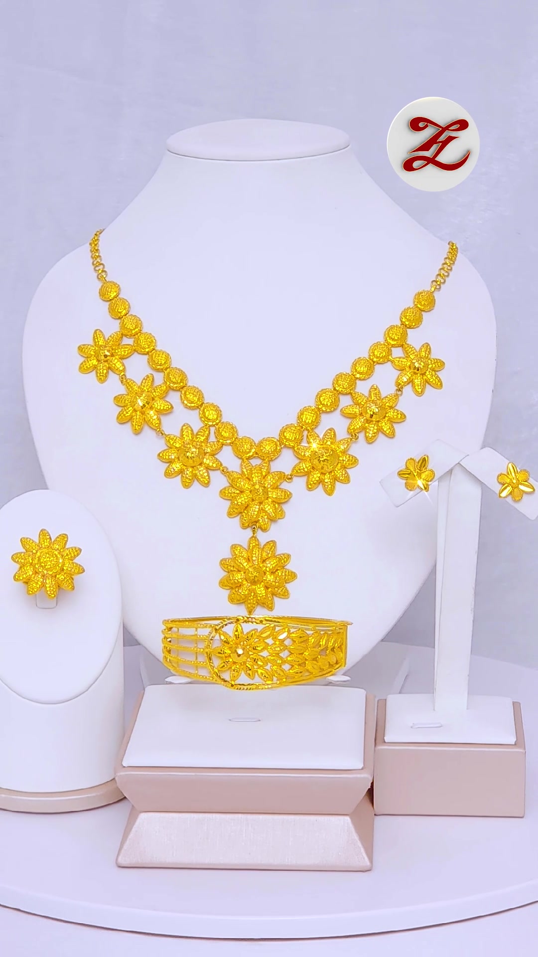 @ZweHtet Gold &Jewellery