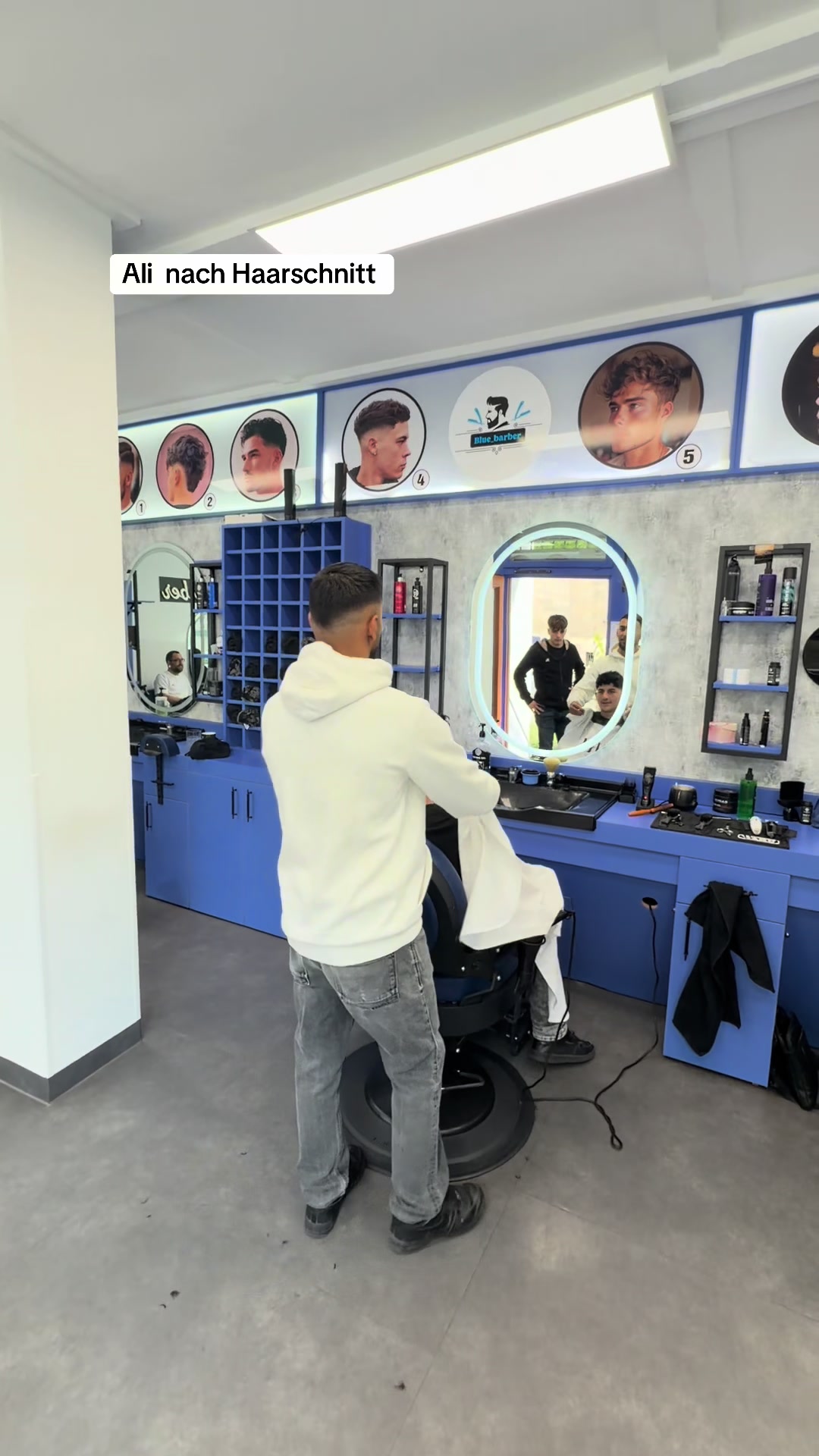 @Bluebarber_weimar