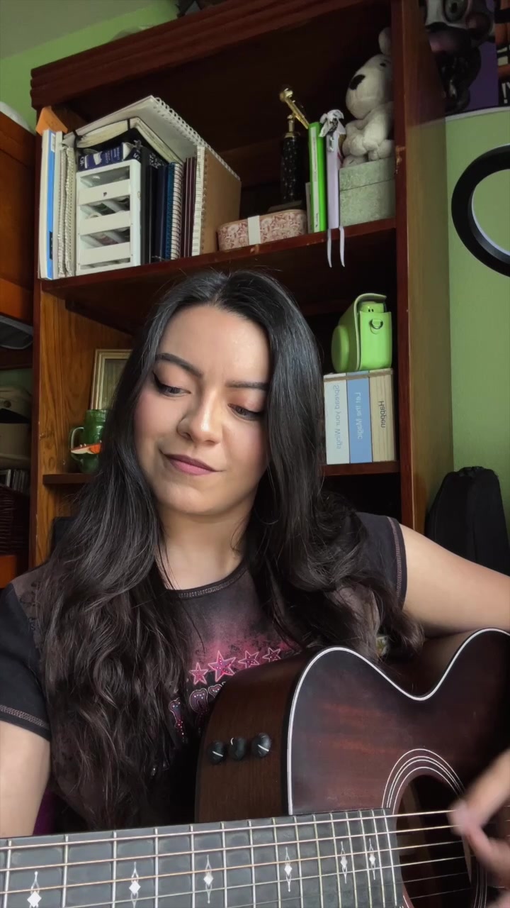 @Gelina | Singer-Songwriter