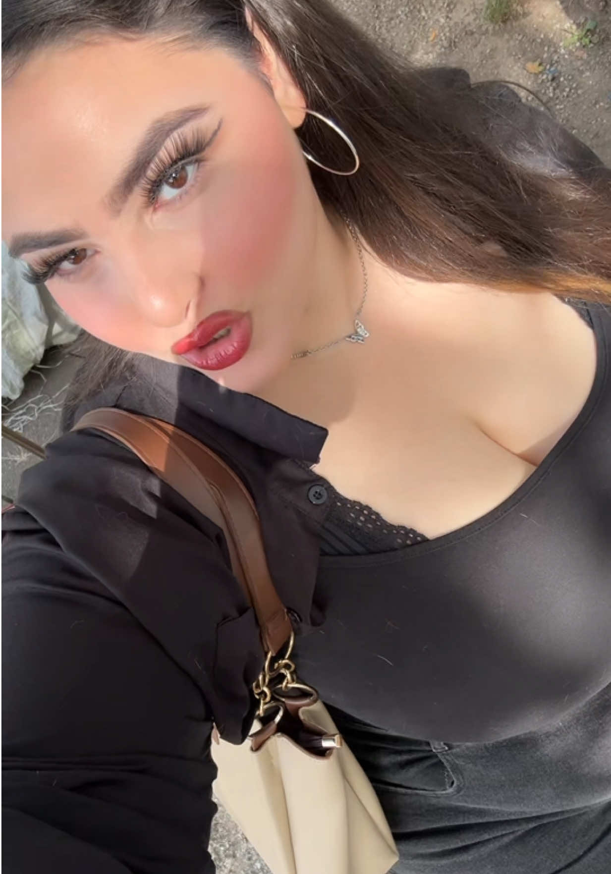 @🌹𝒇𝒍𝒐𝒘𝒆𝒓𝒓𝒆𝒅🌹