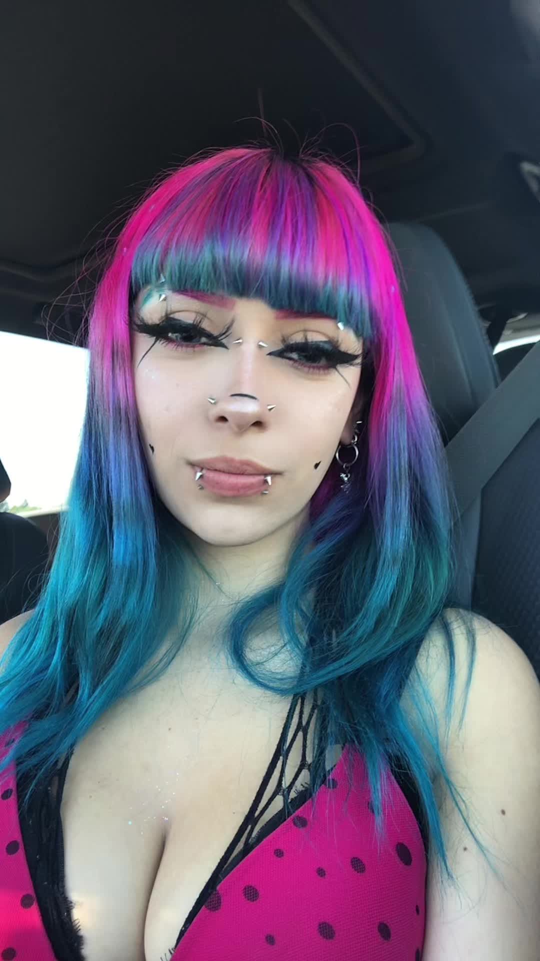 @Jessalyn