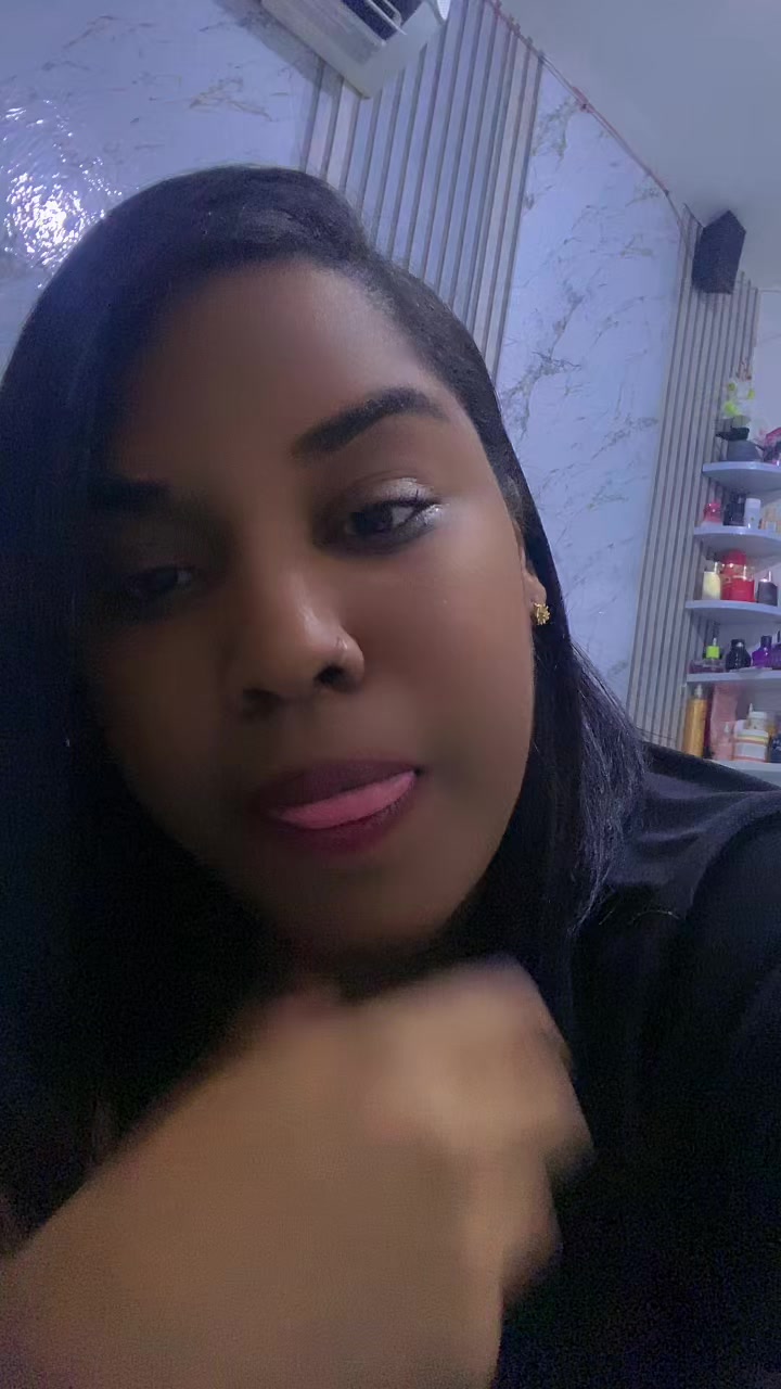 @Carolin_Nails