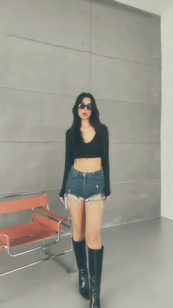 @Niusha