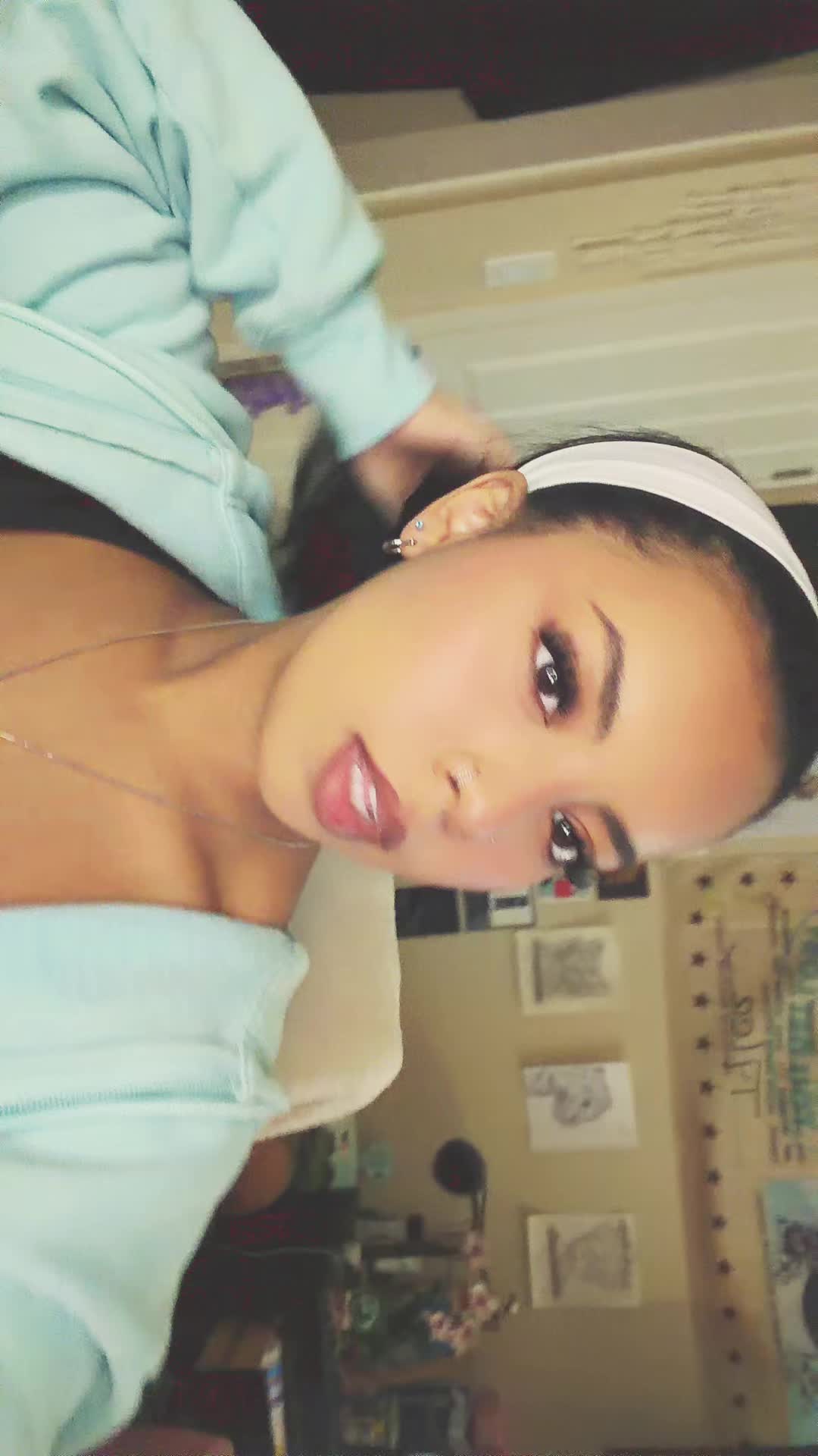 @T