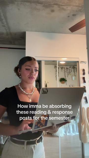 @thatholleygirl