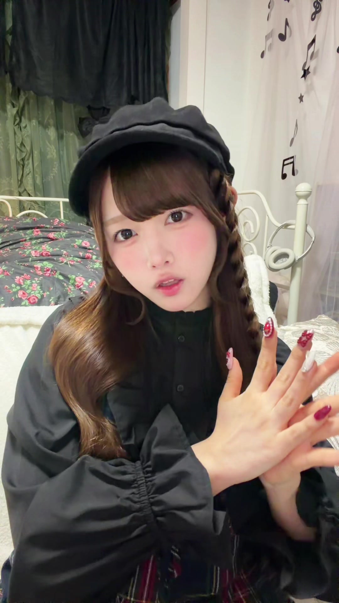 @むむ