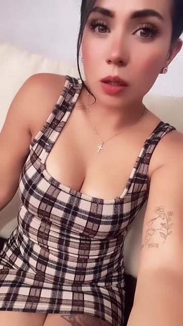 @JACQUELINE MRUBIO 🍒
