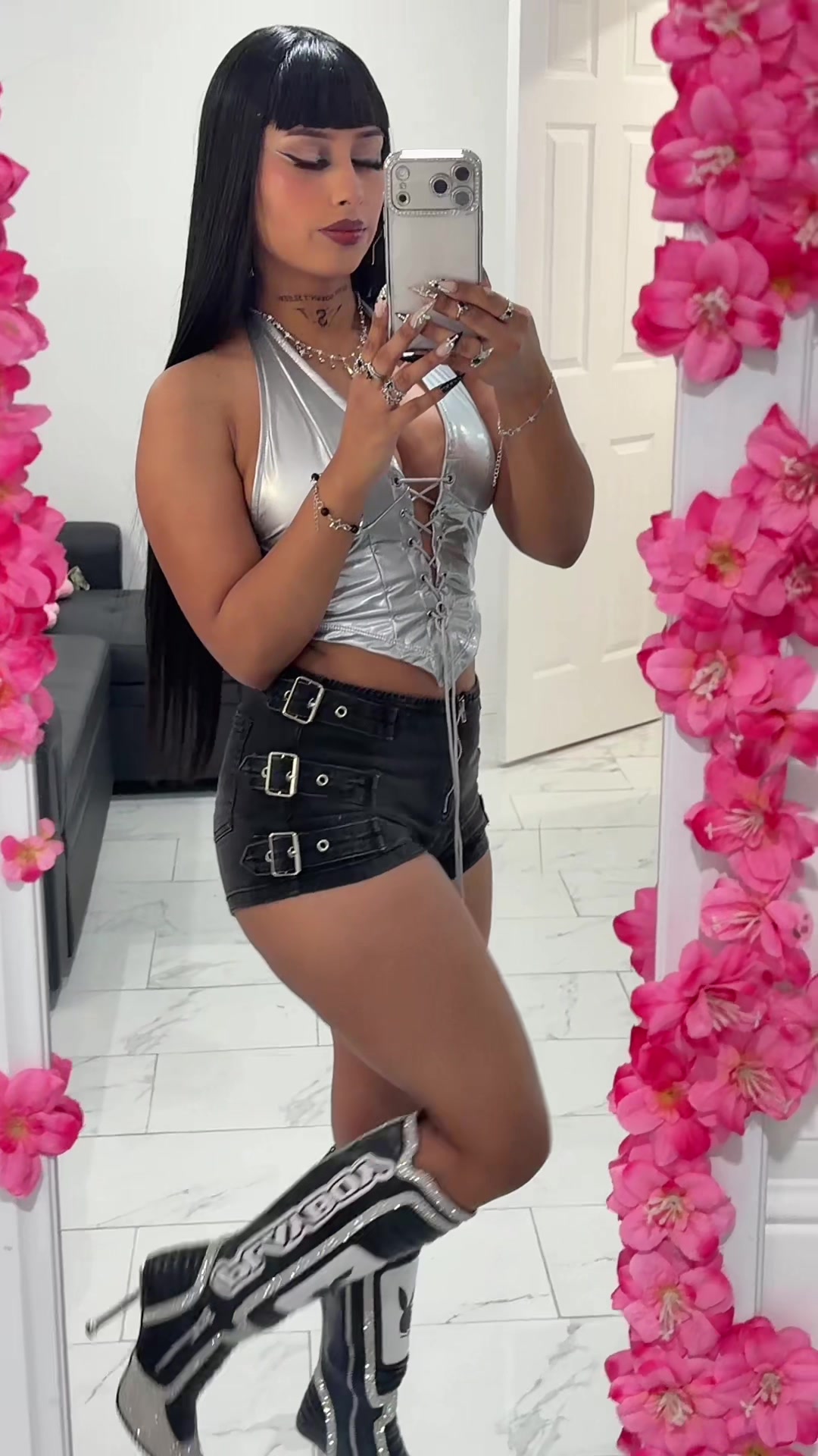 @The Pink Shop