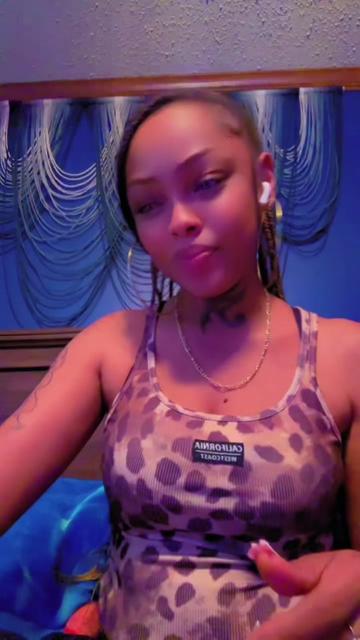 @thatmfnshanicee
