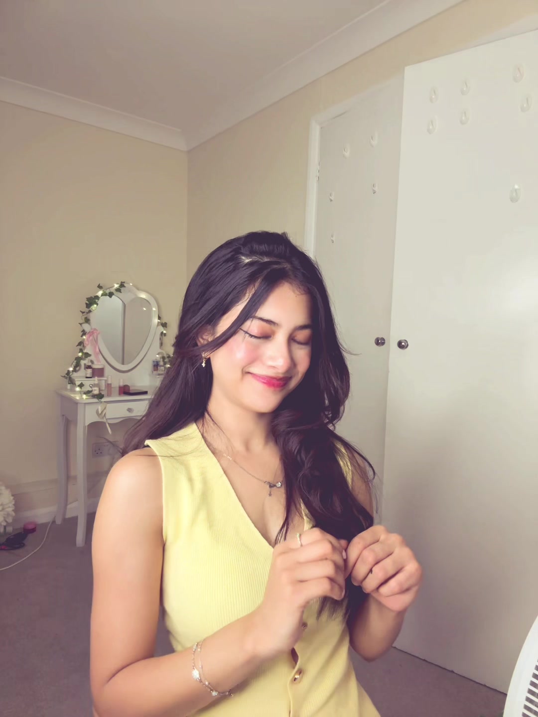 @Simmiyaiii