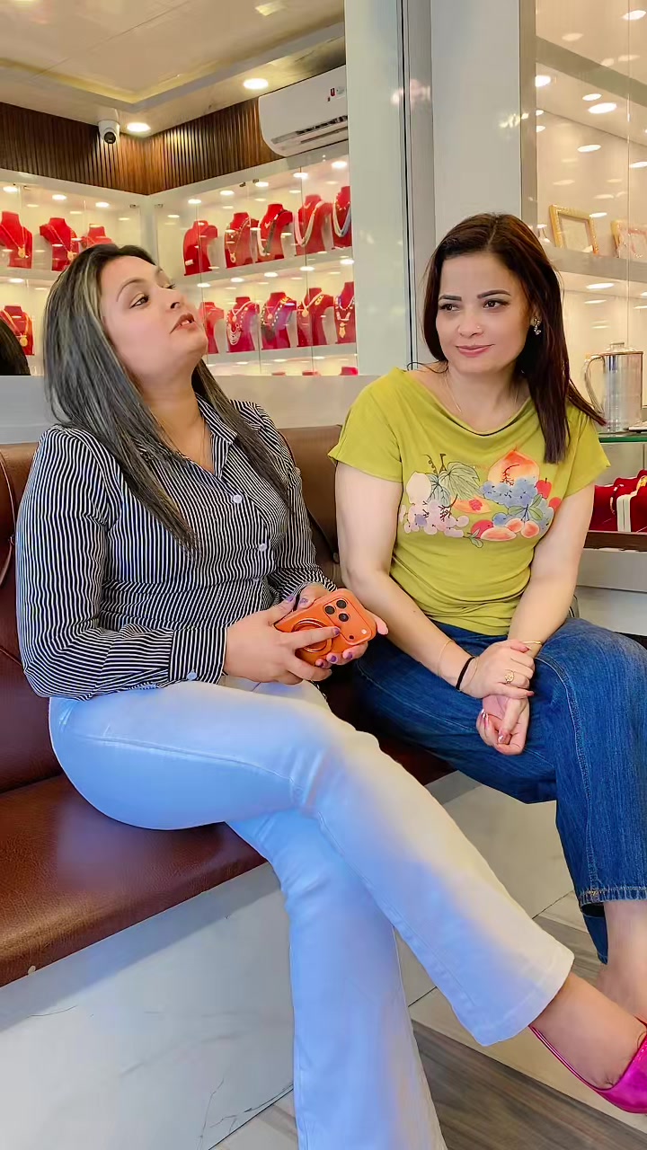 @Nanu🦋