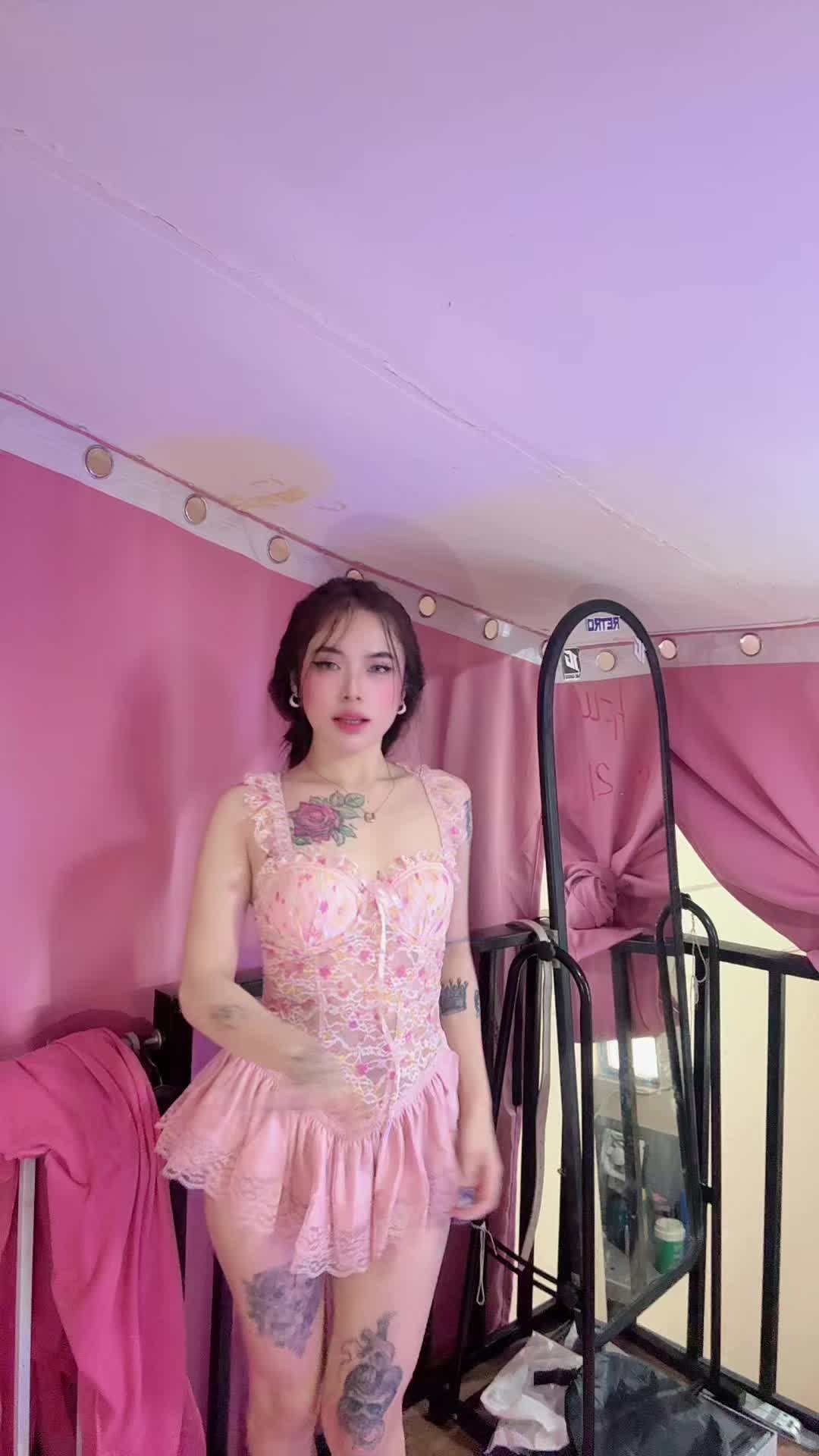 @strwberry🍓