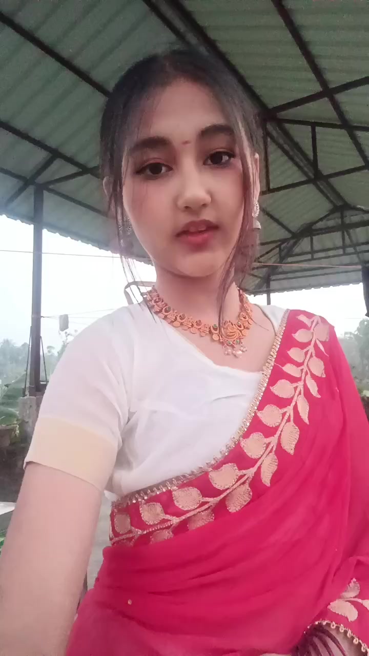@YANA GURUNG👅
