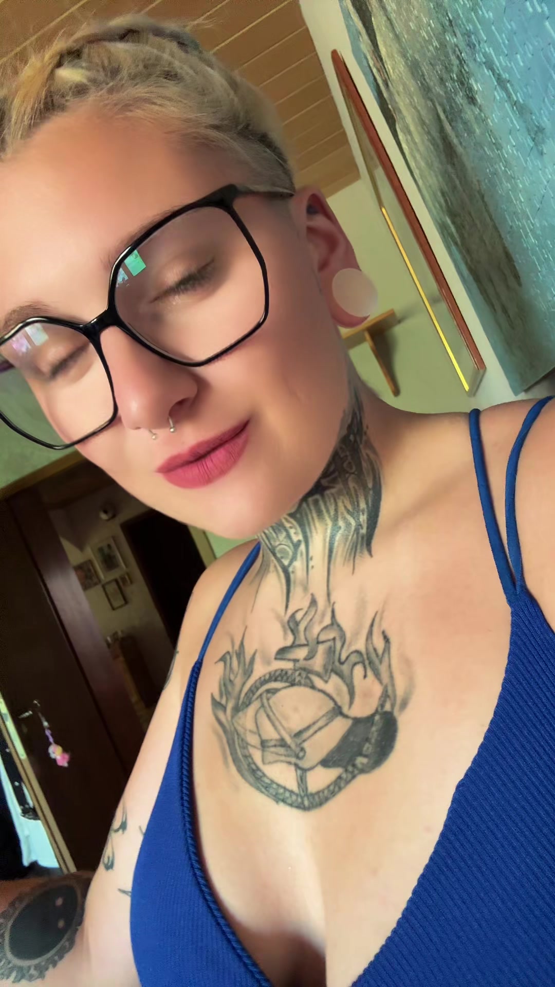 @Ena