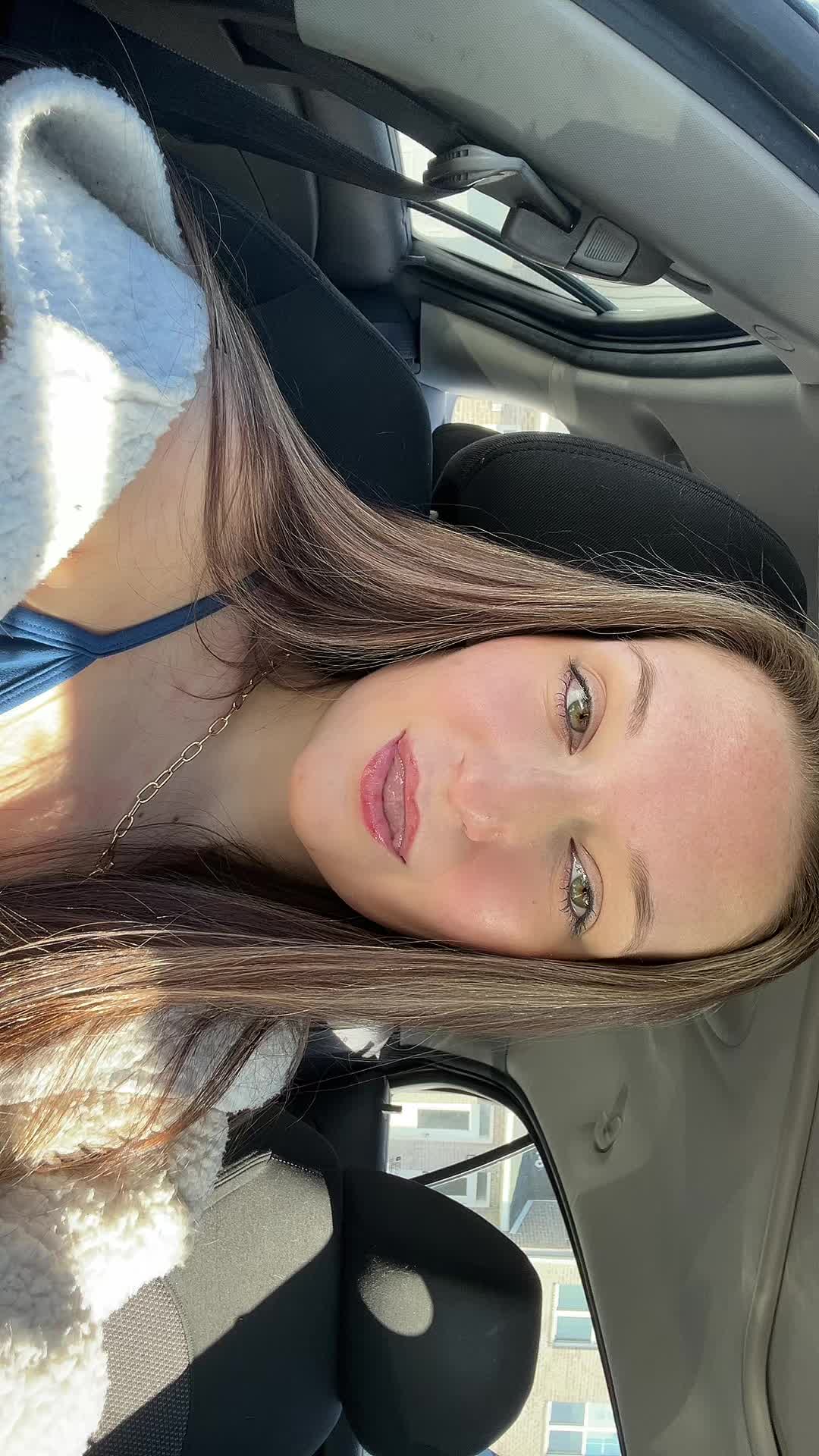 @rachelfreyyy