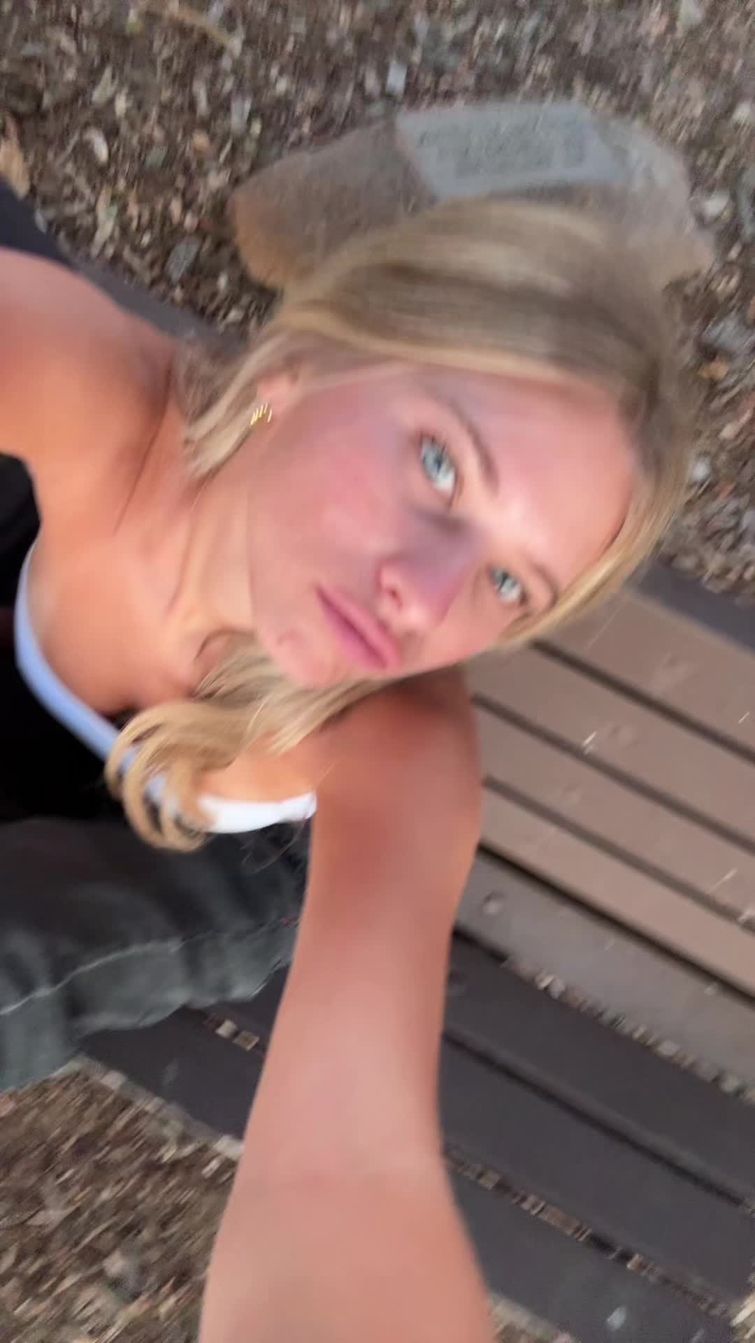 @dani brooke