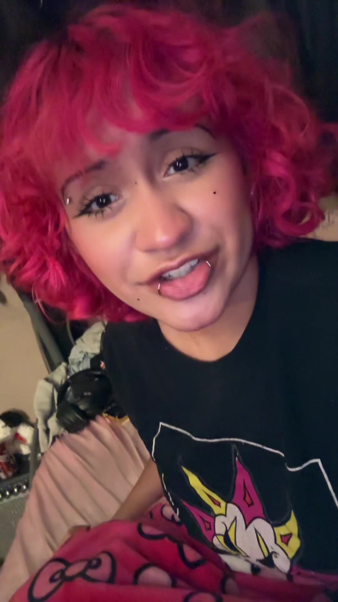 @Bella