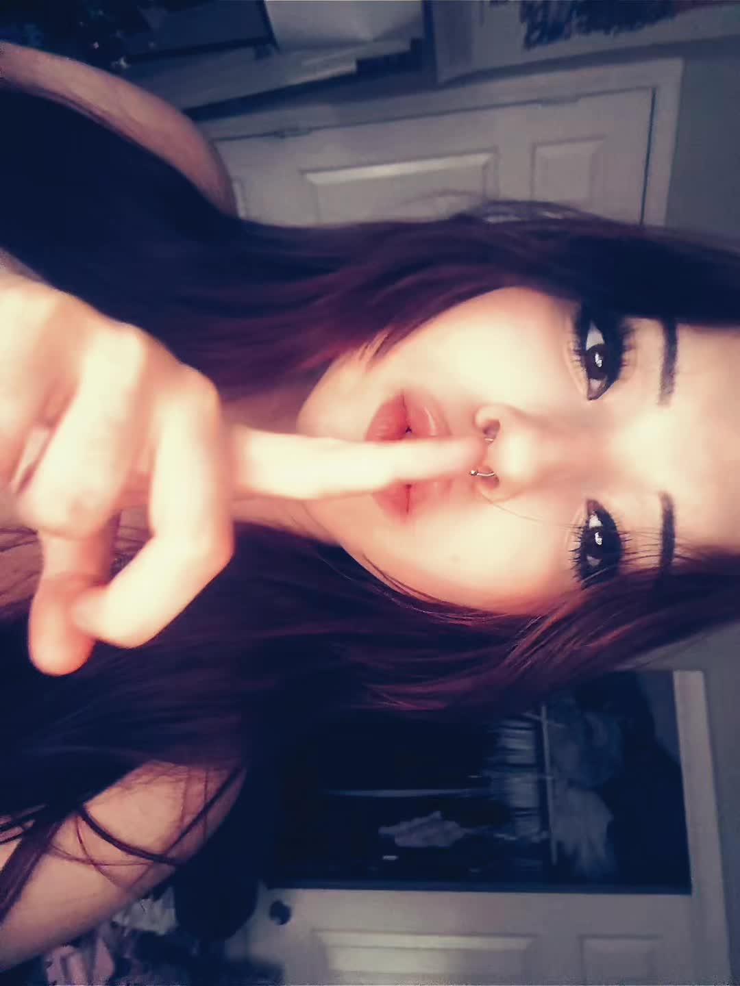 @Bella<3