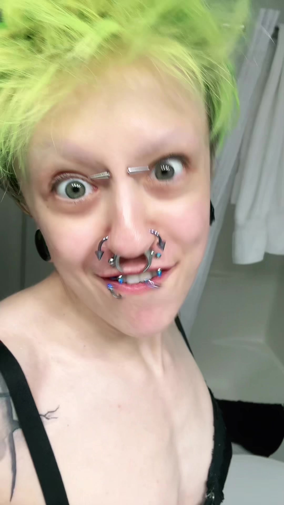 @XParanoiaDevoursTheMindX