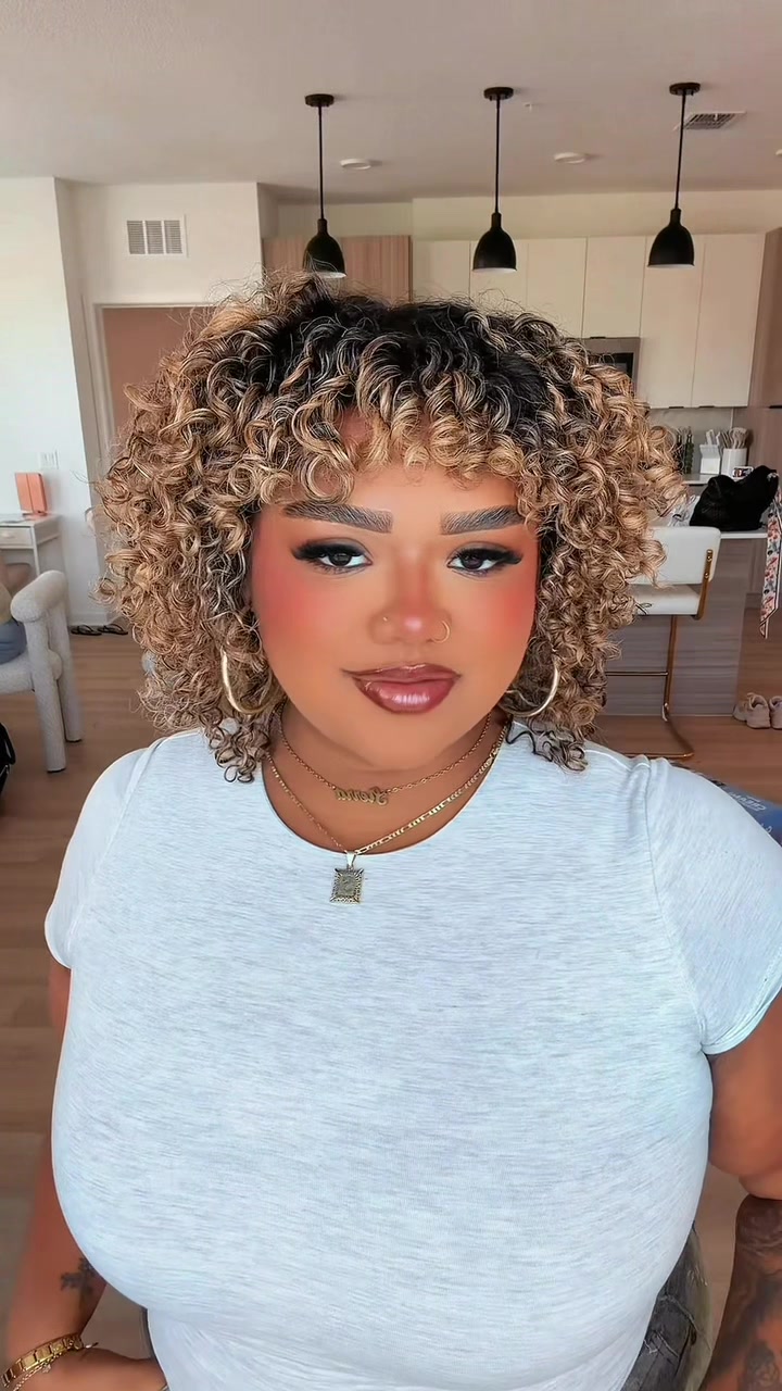 @Curlyheadsierra 💗