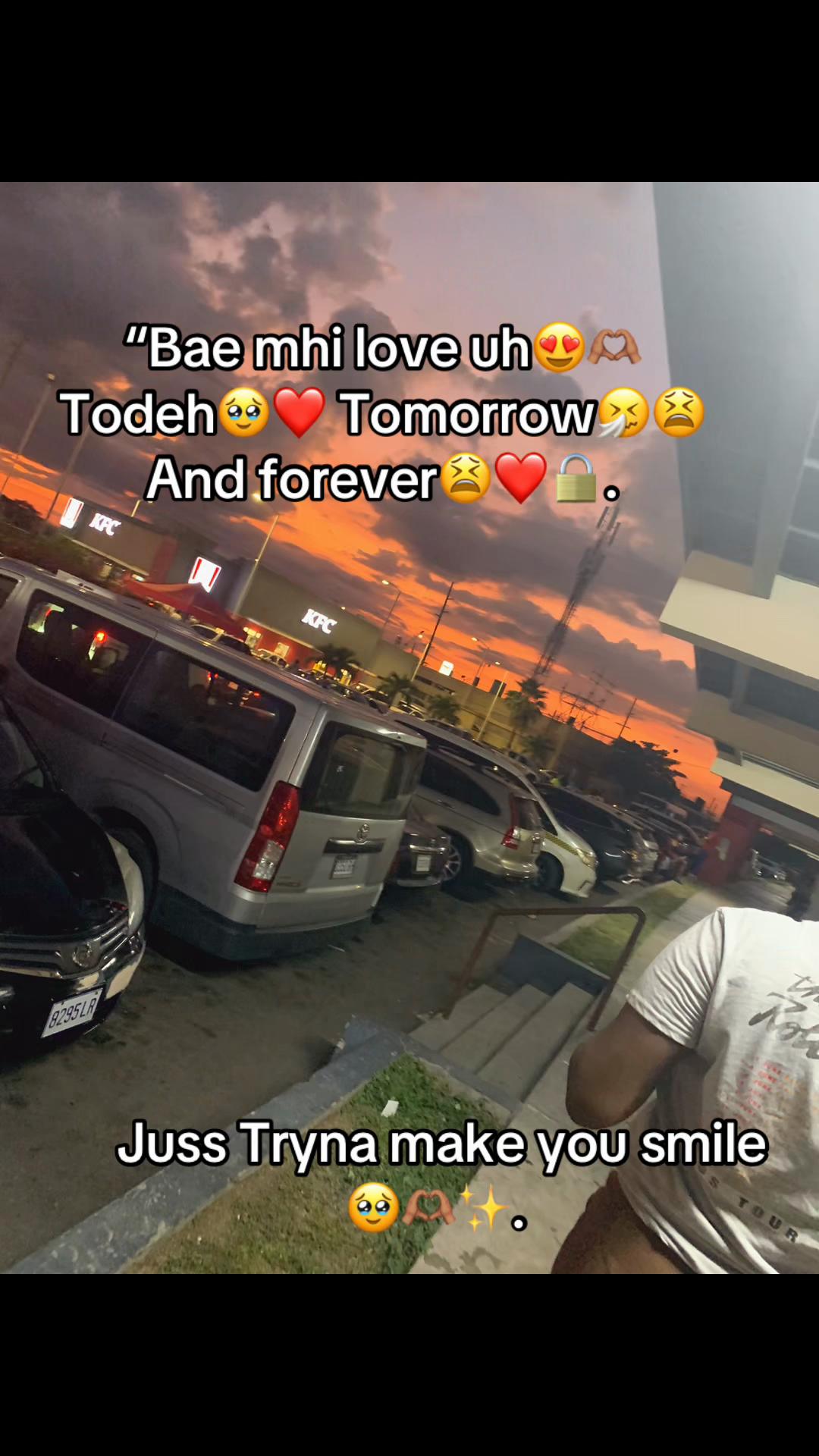 @👤