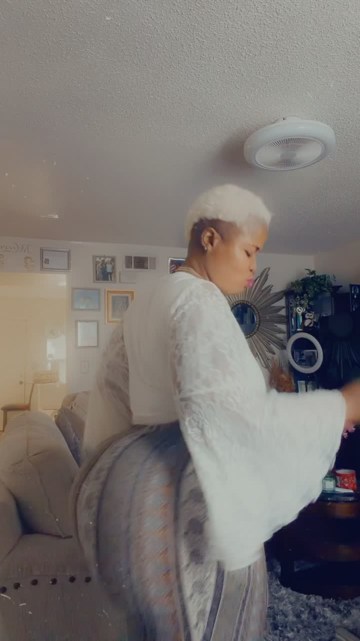@Vicky&ensp;🙏🏾💕💃🏾🇺🇸