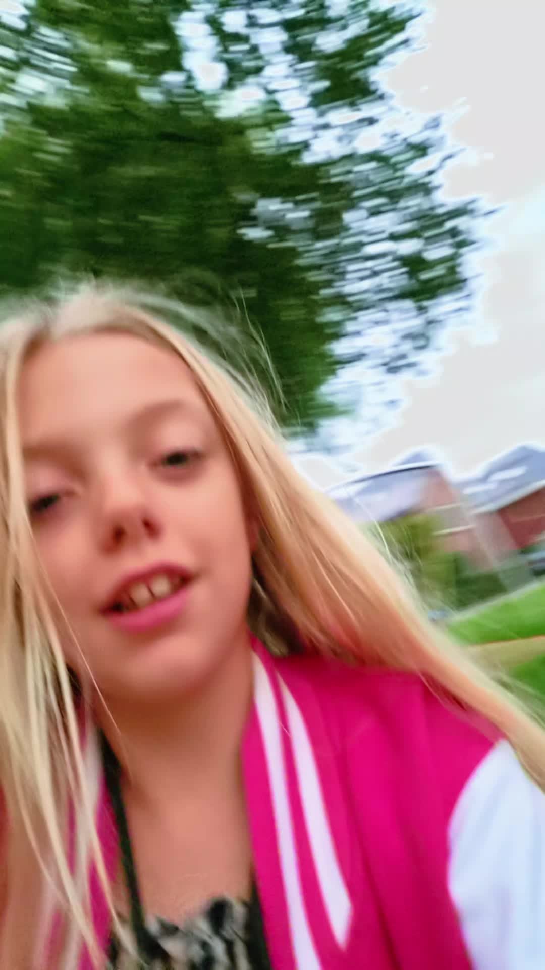 @rosaly🥰