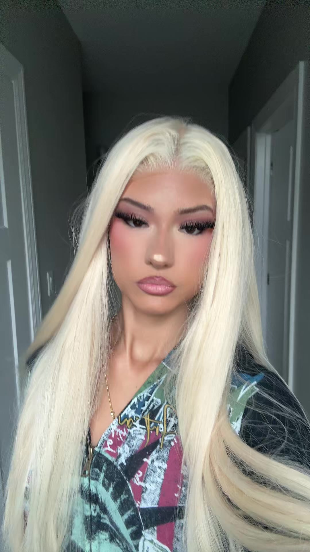 @👸🏼