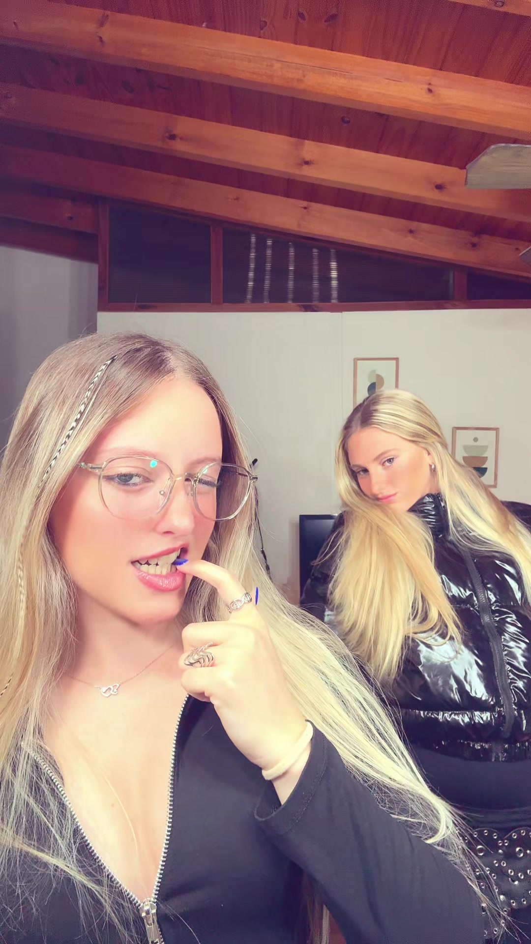 @MICAELA