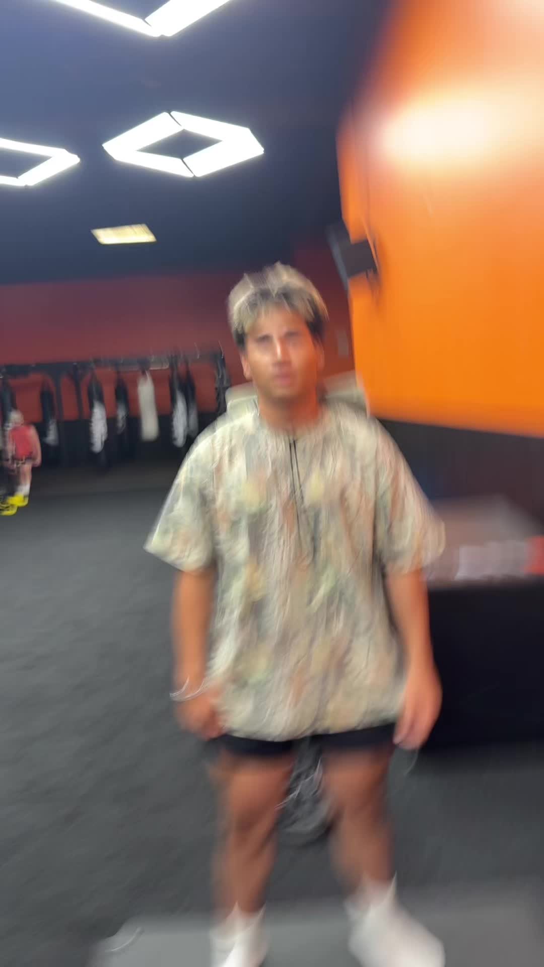 @Mo