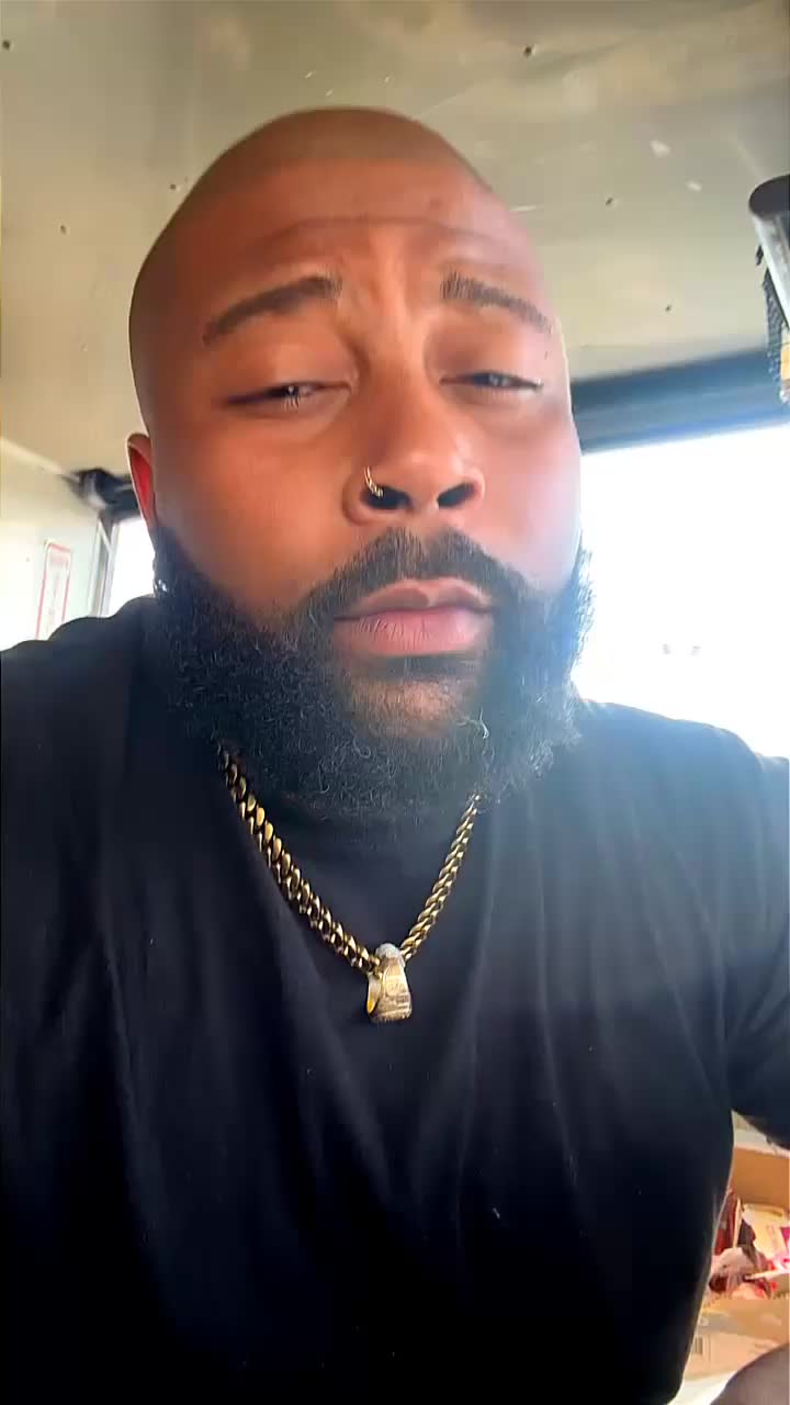 @tank_tony.crabhouse