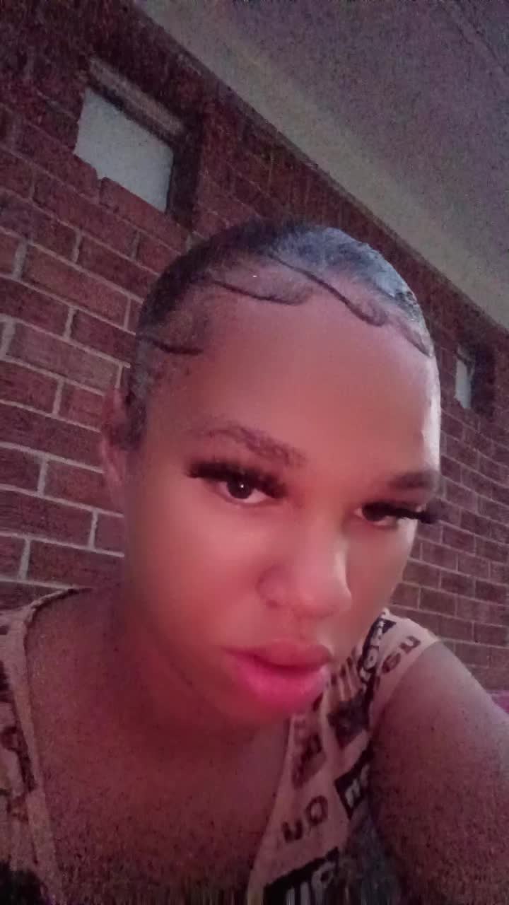 @nieyapretty
