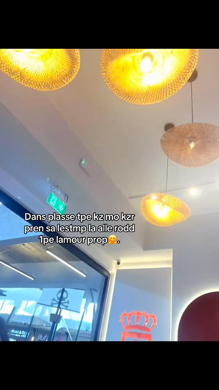 @सनाया 🦢.