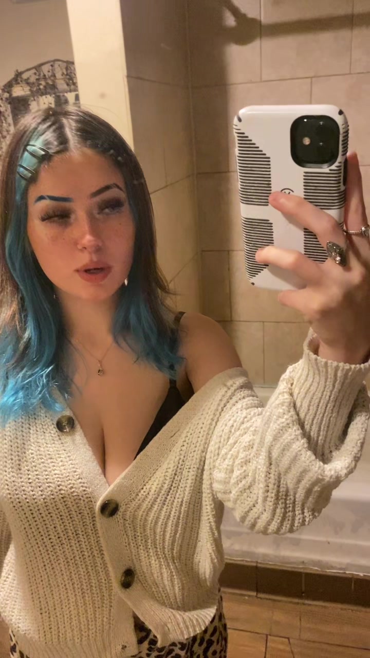 @roo<3