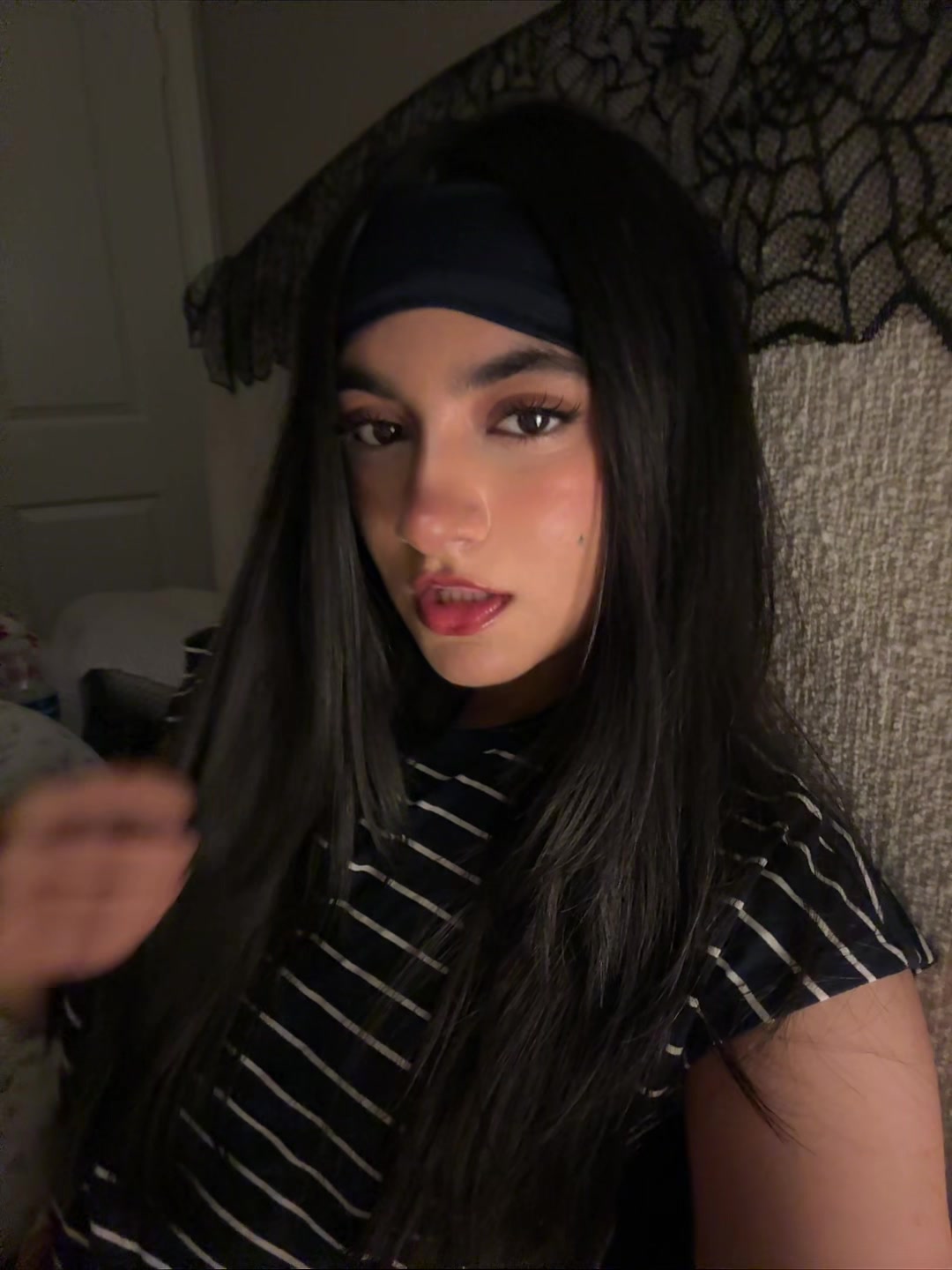 @bee ⟢
