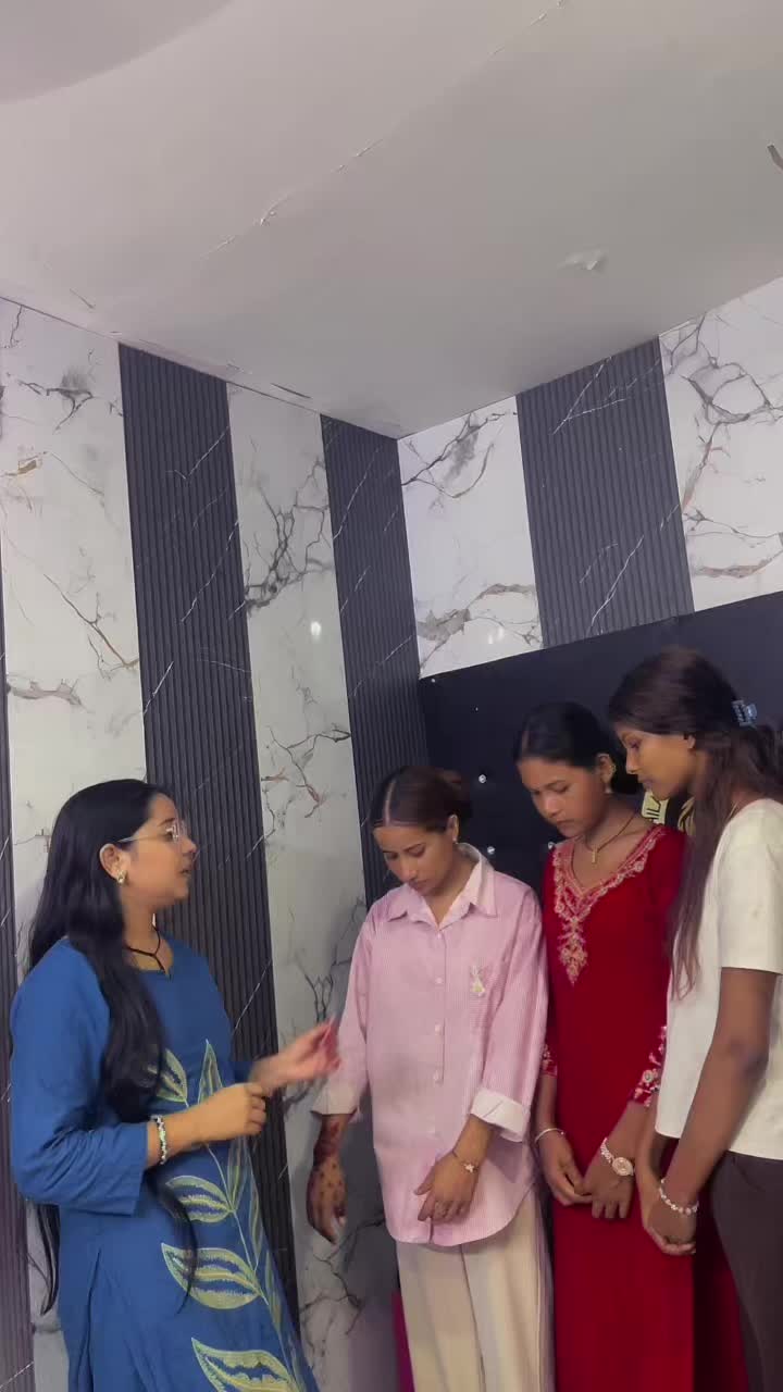 @Shila--makeup studio parasi