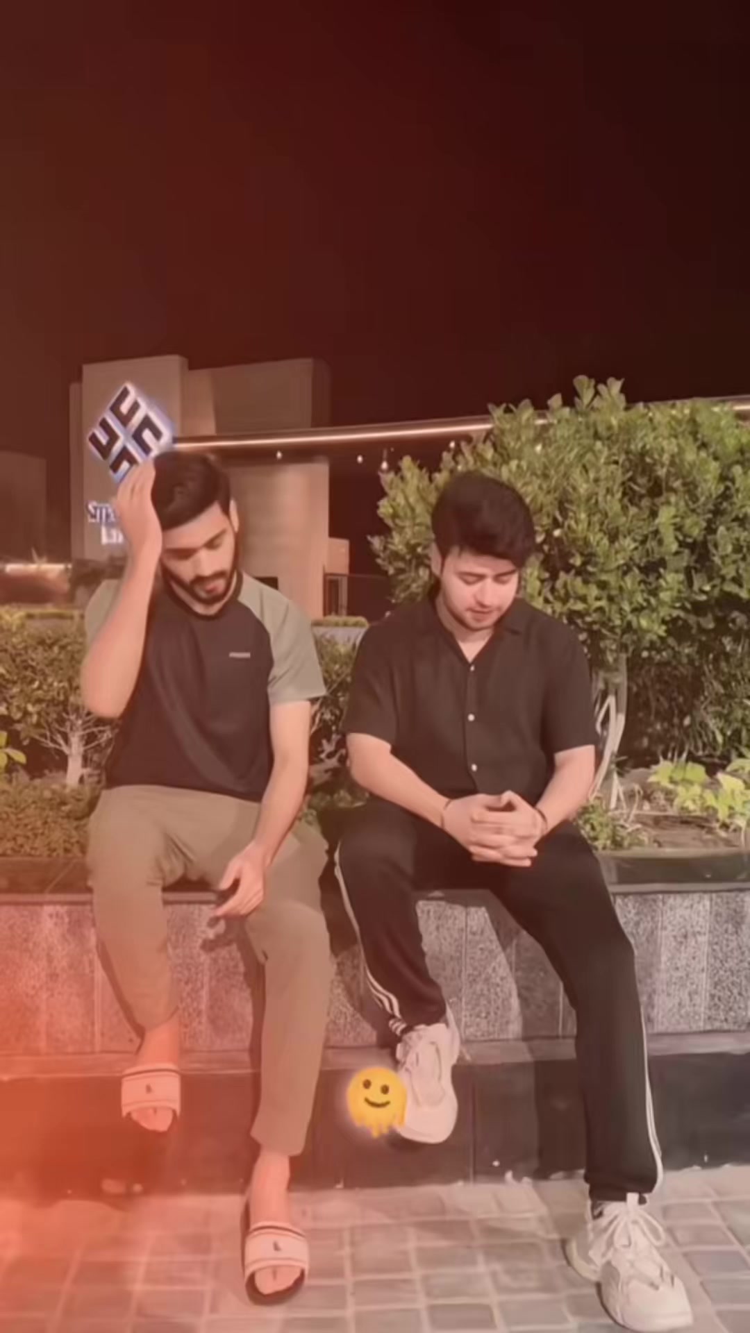 @⚜️جنيد_بھٽو⚜️