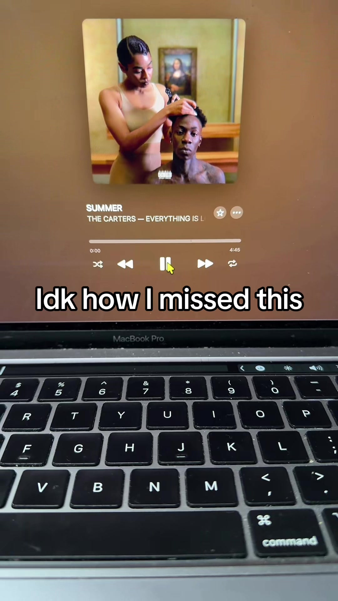 @É.T.