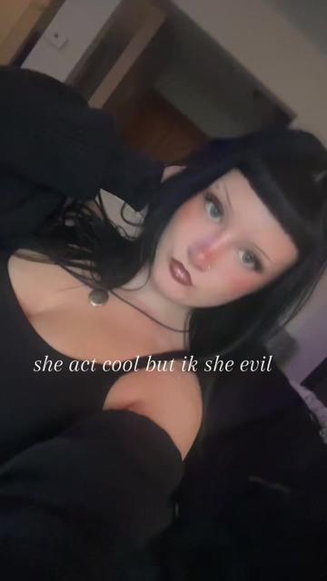 @complicatedvampgirl