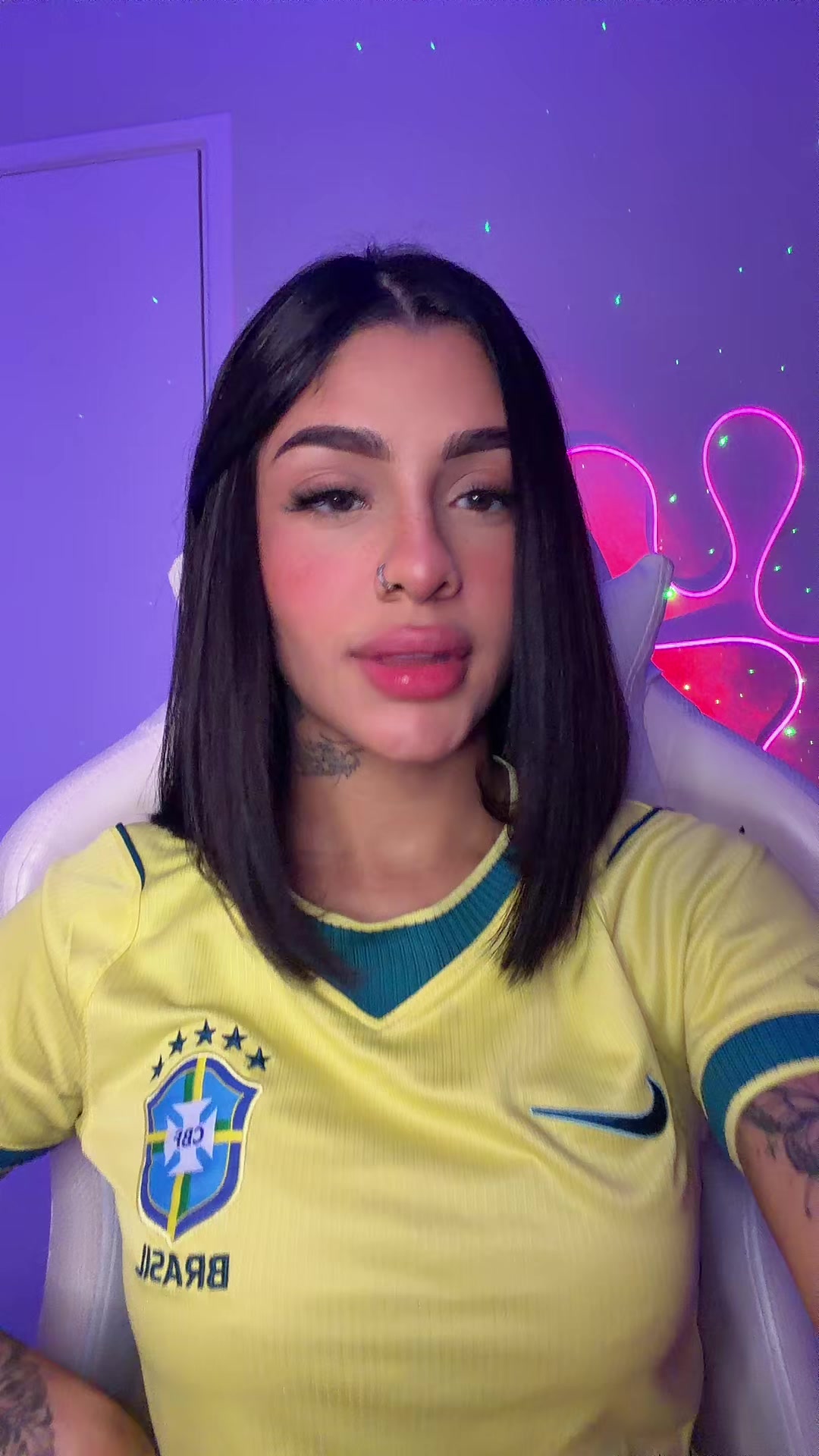 @Thaina Rocha 🐺